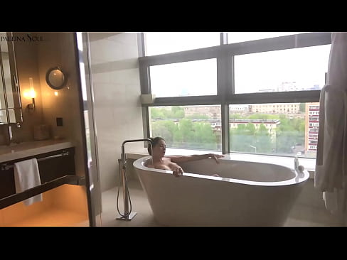 ❤️ Керемет сәби Жуынатын бөлмеде оның кискасын құмарта тартып жатыр ❤️❌ Порно видео бойынша бізде ❌❤