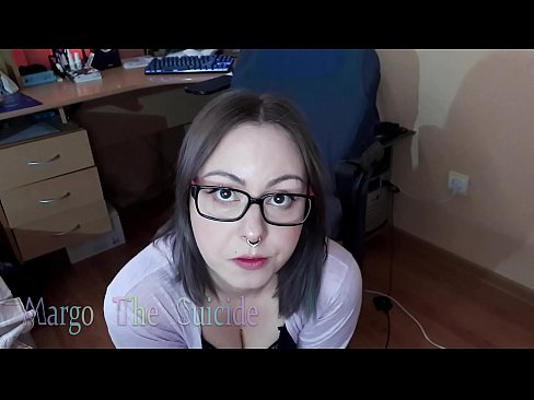 ❤️ Көзілдірік киген сексуалды қыз камерада дилдоны терең сорып алады ❤️❌ Порно видео бойынша бізде ❌❤